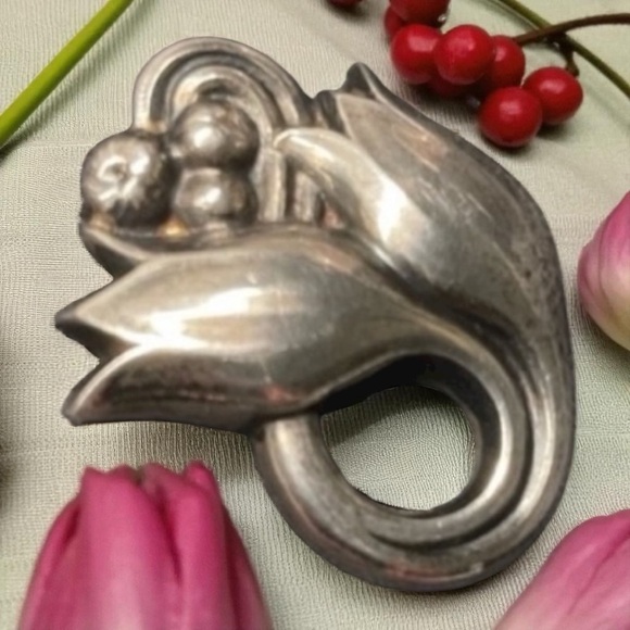 Georg Jensen « Tulips and Berries « Brooch, Rare ~ Denmark Vintage Piece ~ - Picture 1 of 13